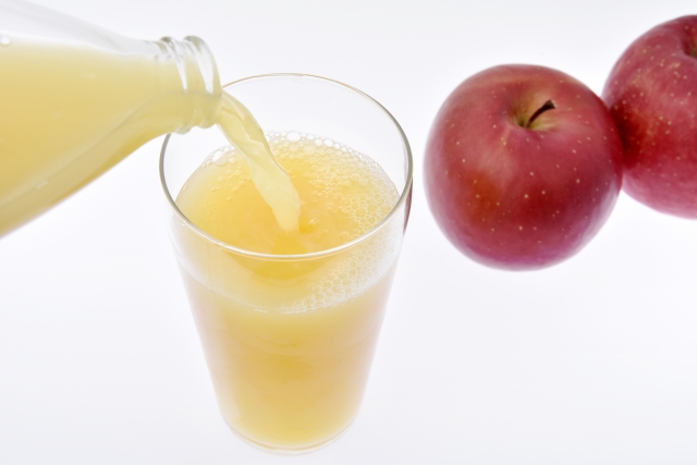 100%ストレートのりんごジュースから栄養は摂取できるのか