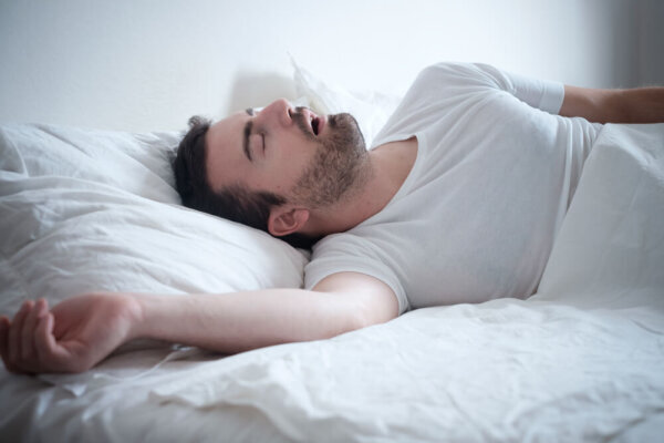 睡眠時無呼吸症候群とは〜原因・症状・治療をポイント解説〜