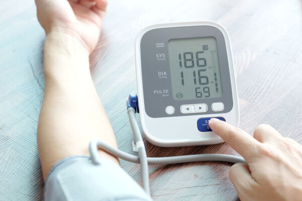 血圧が高い時はどのように対処する？〜方法や注意点を分かりやすく紹介〜