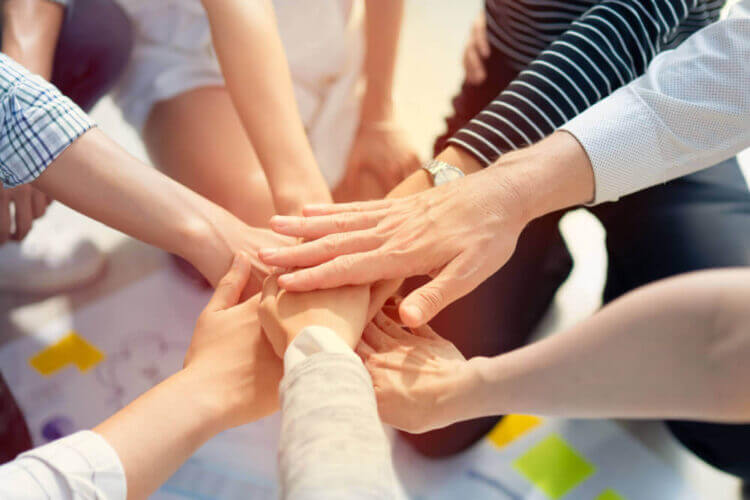 ピアサポートってなに?同じ悩みを持つ人とつながろう