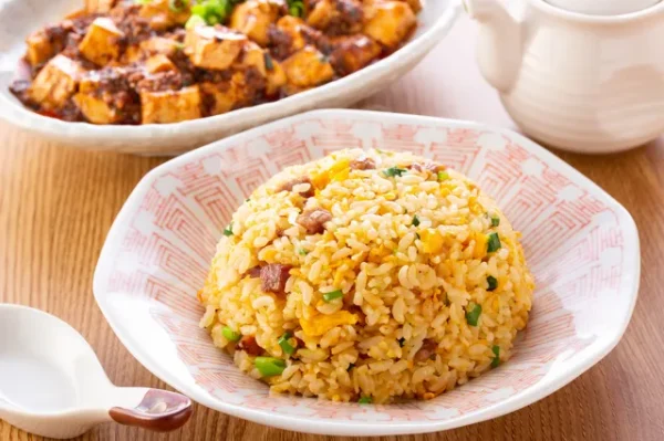 チャーハン一人前のカロリーはどのくらい？栄養や冷凍食品についても解説