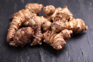 菊芋(キクイモ)を食べよう！旬の季節、効能・効果、レシピについて3分で解説