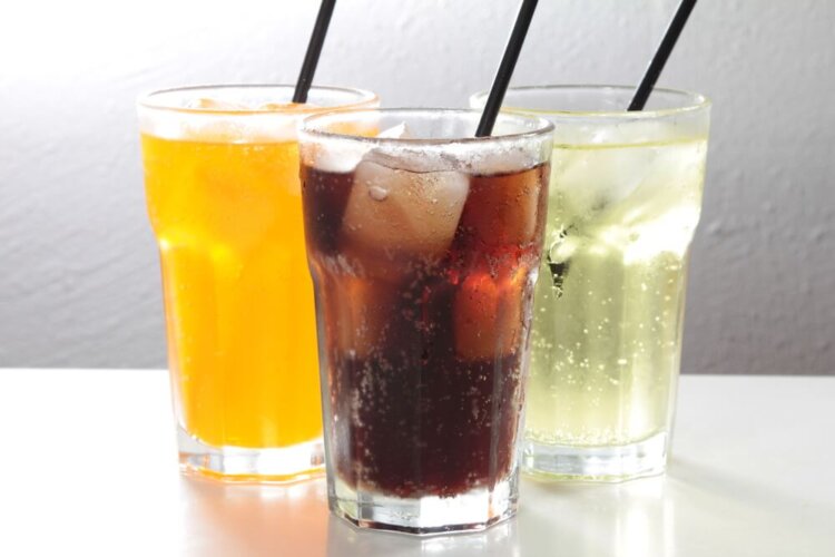 炭酸飲料と糖質～「糖質ゼロ」の「カロリーゼロ」の違いも詳しく解説～